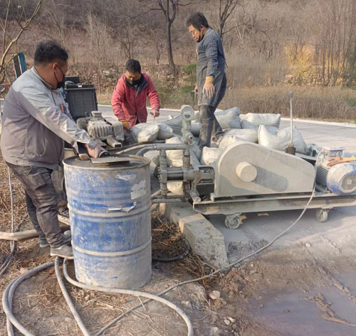 盘龙路面下沉注浆